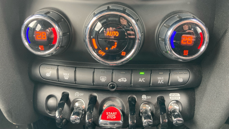 MINI Cooper 1.5 C Classic 5dr Auto Petrol Hatchback